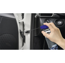 Aplikace víceúčelového spreje pro údržbu automobilů