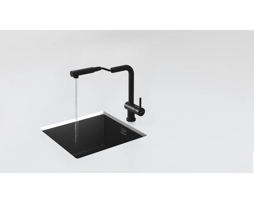 Černý dřez s výsuvnou kuchyňskou baterií