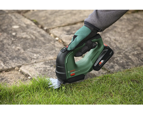 Akumulátorové nůžky na trávu Bosch AdvancedShear 18V v akci