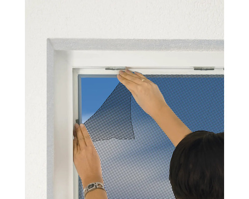 Montáž sítě proti hmyzu na okno