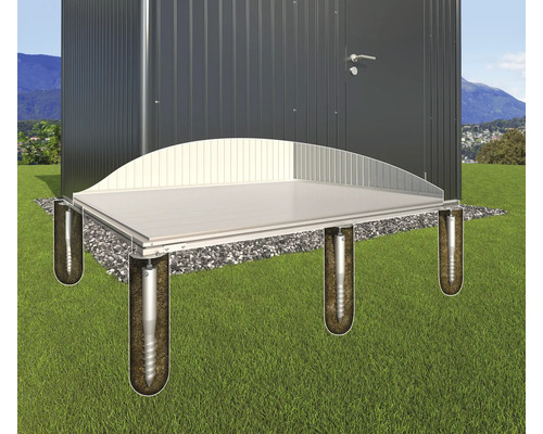 Ilustrace zahradního domku se šroubovými základy pro bezpečné ukotvení v zemi