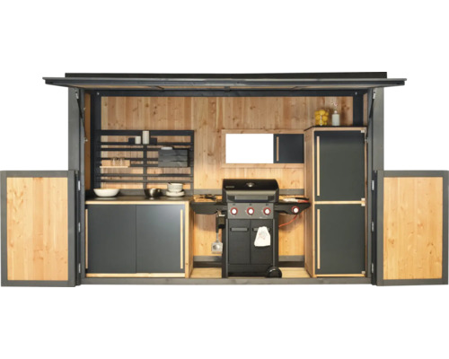 Venkovní kuchyně s grilem, pracovními plochami, skříněmi a regály