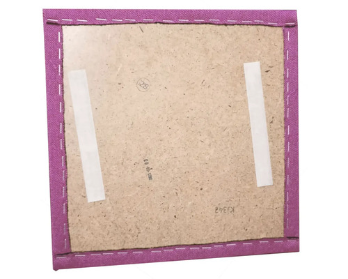 Zadní strana rámu na obrazy s látkovým okrajem