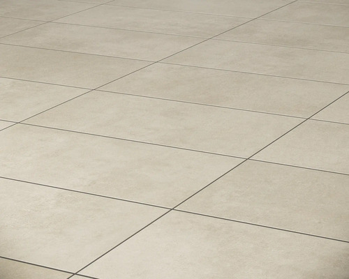 Dlažba s čtvercovými dlaždicemi a spárami