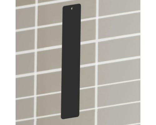 Černá revizní dvířka s inspekčním otvorem