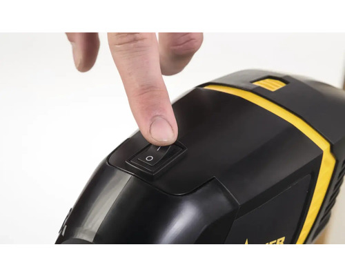 Prst ovládá spínač stříkací pistole.