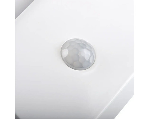 Pohybový senzor na lampě