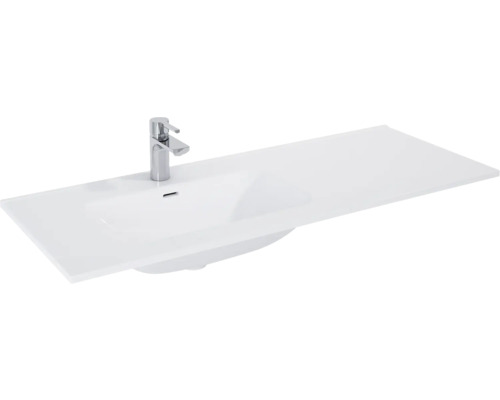 Umyvadlo s vodovodní baterií