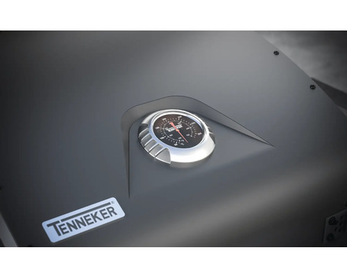 Gril Tenkeker s ukazatelem teploty a logem Tenneker