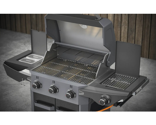 Plynový gril s grilovacími rošty, ohřívacím roštem a bočními policemi