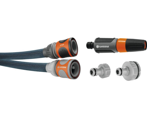 Spojky hadic a postřikovač Gardena pro zavlažování zahrady