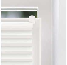 Detailní záběr bílé žaluzie na okně