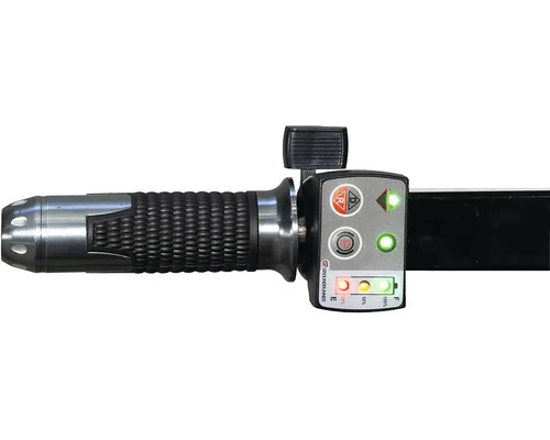 Rukojeť s ovládacími prvky pro motorové zařízení