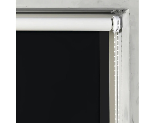 Roleta na okně s ovládacím řetízkem