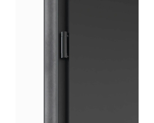 Detail dveří se závěsem