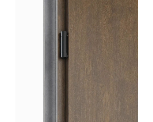 Detail dveří se závěsem