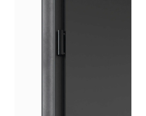 Detail dveří se závěsem