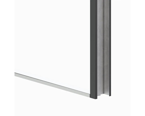 Detail sprchového koutu s rámem