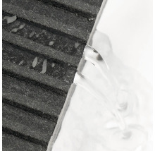 Detailní pohled na těsnicí pás s těsněním