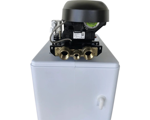 Čerpací stanice odpadních vod s čerpadlem a nádrží