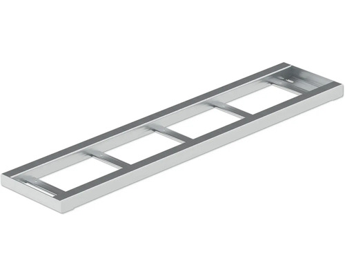 Kovový rám s obdélníkovými výřezy