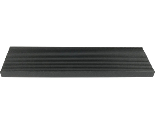 Žebrovaná gumová rohož pro stavbu schodů