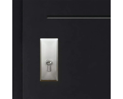 Kování dveří s klíčovou dírkou