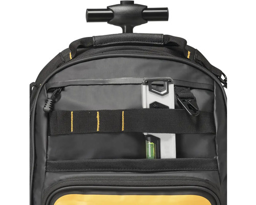 Detail batohu na nářadí s vodováhou