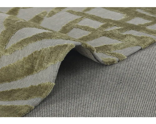 Koberec s geometrickým vzorem