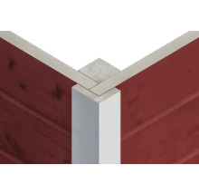 Detail rohu dřevěného domu s perodrážkou