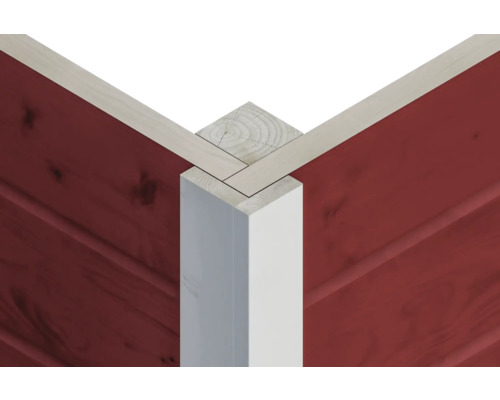 Detail rohu dřevěného domu s perodrážkou