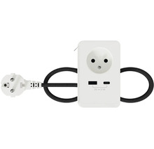 Adaptér zásuvky s USB portem a zástrčkou
