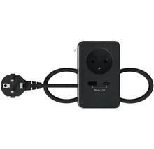 Adaptér zásuvky s USB porty a kabelem