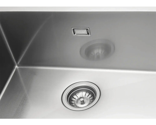 Nerezový dřez s odtokovou armaturou a knoflíkem Concept