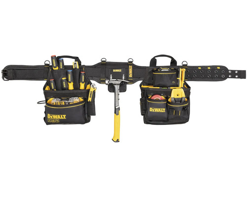 Opasek na nářadí DeWalt s různým nářadím, jako je kladivo, šroubovák a příslušenství