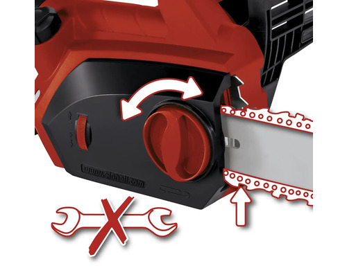 Detail řetězové pily s napínacím zařízením a symbolem pro výměnu bez použití nářadí