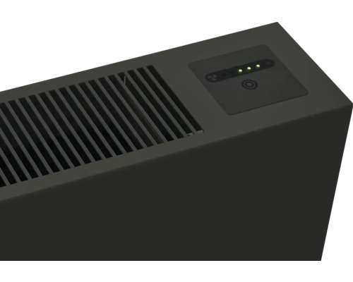 Konvektorový ohřívač s ovládacím panelem a větracími otvory