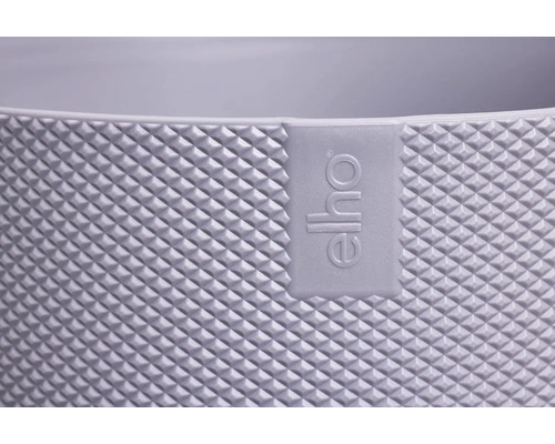 Detail květináče s logem Elho a kosočtvercovým vzorem