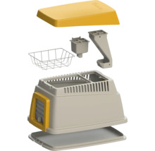 Rozložená kočičí toaleta s různými komponentami