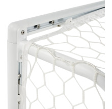 Detail fotbalové branky se sítí