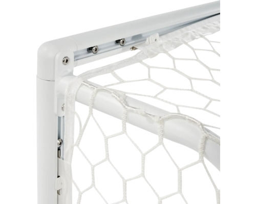 Detail fotbalové branky se sítí