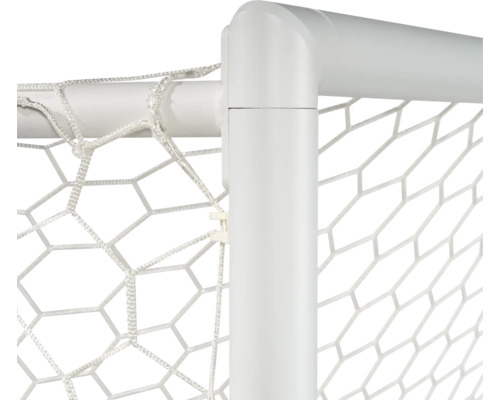 Detail fotbalové branky se sítí