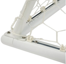 Detail fotbalové branky se sítí