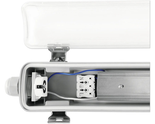 Vnitřní pohled na vlhkotěsné svítidlo s otevřeným pouzdrem