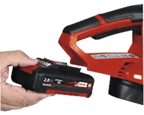 Baterie se připevňuje k elektrickému nářadí