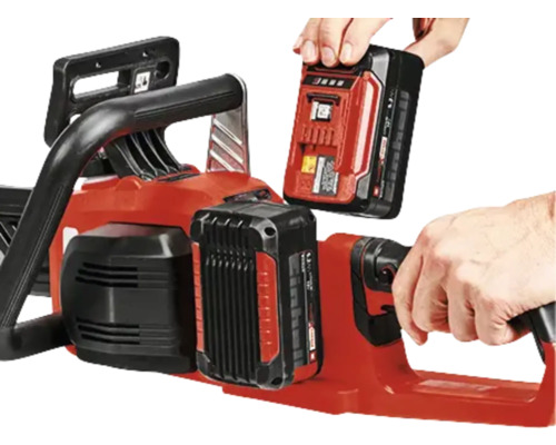 Akumulátorová řetězová pila s vloženou a samostatnou baterií