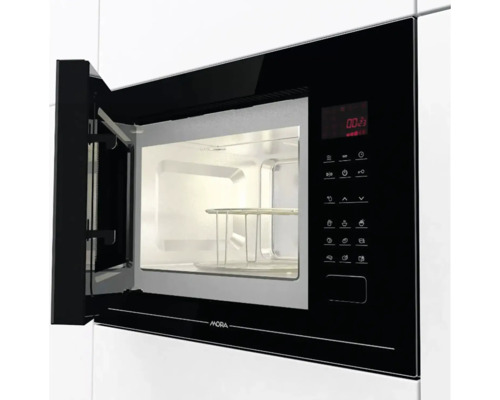 Mikrovlnná trouba s otevřenými dvířky a ovládacím panelem