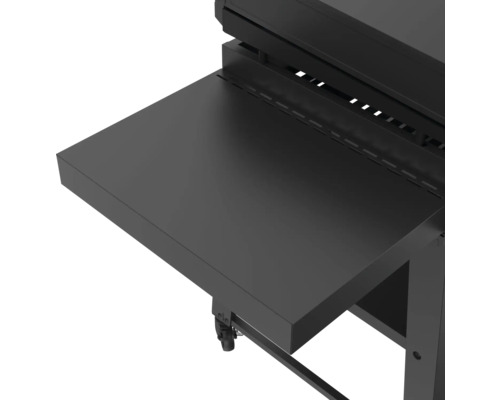 Detailní pohled na gril s úložným prostorem