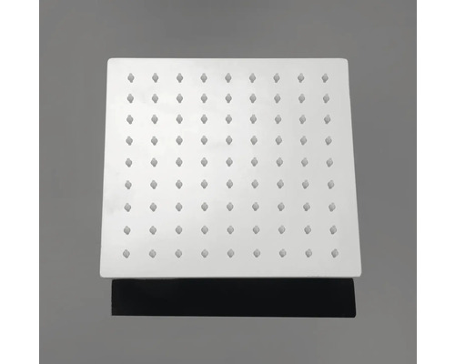 Čtvercová sprchová hlavice s několika tryskami