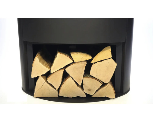 Sklad dřeva s palivovým dřívím